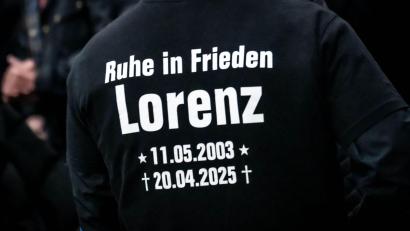 Bild: Sina Schuldt/dpa
Der gewaltsame Tod von Lorenz hat viele Menschen erschüttert. Nun kommt es zu einem Gerichtsverfahren. (Archivbild)
