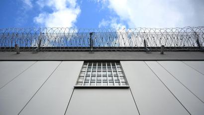 Bild: Elisa Schu/dpa
Haftentschädigung gibt es unter anderem, wenn eine Verurteilung später aufgehoben wird. (Symbolbild)