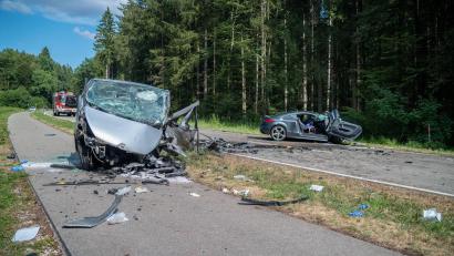 Bild: Lars Haubner/NEWS5/dpa
Der Unfall hat drei Menschen das Leben gekostet.