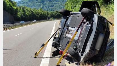 Bild: Ralf Biesinger/dpa
Bei dem Unfall nahe Hechingen wurden laut Polizei vier Menschen verletzt.