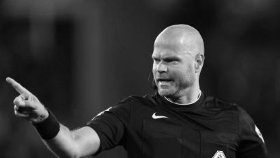 Bild: Maurice Van Steen/ANP/dpa
Der niederländische Fußball trauert um Top-Schiedsrichter Rob Dieperink. (Archivbild)