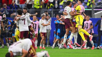Bild: Tom Weller/dpa
Spanien bejubelt den Finaleinzug