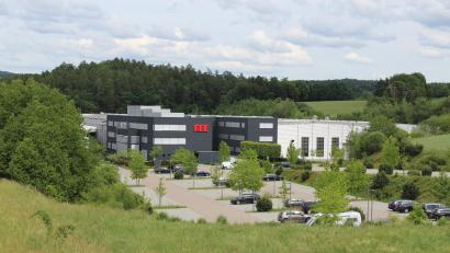 Bild: Matthias Niebauer
Der Hauptsitz von F.EE in Neunburg vorm Wald. Wird es in dem Unternehmen bald einen Betriebsrat geben?