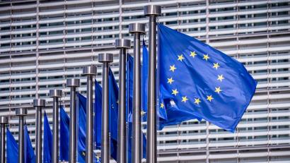 Bild: Michael Kappeler/dpa
Die EU-Kommission prüft Staatshilfen, damit keine Verzerrung des Wettbewerbs auf dem EU-Markt entsteht. (Archivbild)