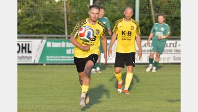 Bild: Hubert Ziegler
Er weiß, wo das Tor steht: Stürmer Dominik Späth war an zehn von 20 Toren in der Vorbereitung des FC Amberg beteiligt.