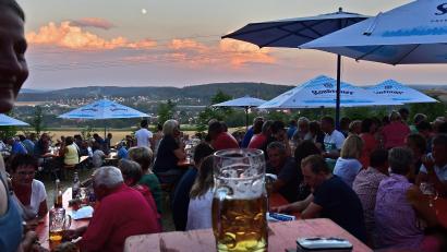 Bild: Petra Hartl
Besonders in den Abendstunden herrscht beim Annabergfest in Sulzbach-Rosenberg ein besonderes Flair.