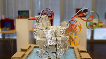 Bild: Stadtmuseum Amberg/Riß
Brunnenentwurf „Hahn“ von Elina Fröbe, Anna-Lena Rumpler und Lena Schönberger.