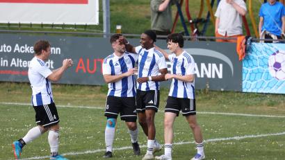 Archivbild: Dieter Jäschke
Frisch in die Kreisliga Nord aufgestiegen, hat der SV Altenstadt/WN nun die Bezirksliga-Reserve des SV Etzenricht aus dem Toto-Pokal geworfen.