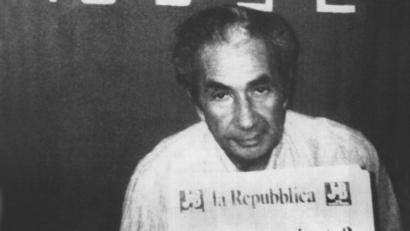 Bild: -/UPI/dpa
Aldo Moro, ehemaliger Ministerpräsident von Italien, wurde 1978 von den Roten Brigaden entführt und ermordet. (Archivbild)