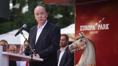 Bild: Philipp von Ditfurth/dpa
Fürst Albert II. vor einigen Wochen im Europa-Park. (Archivbild)