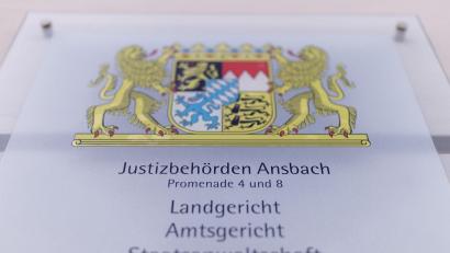 Bild: Daniel Karmann/dpa
Die Staatsanwaltschaft Ansbach hat nach den Schüssen auf ein Spezialeinsatzkommando der Polizei Anklage erhoben (Symbolbild).