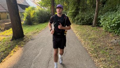 Bild: Florian Lange
Sebastian Wölfl beim Trainieren: Am 22. Juli will er von Tirschenreuth aus in Richtung Berlin starten - zu Fuß. Eintreffen möchte er dort am 25. Juli.
