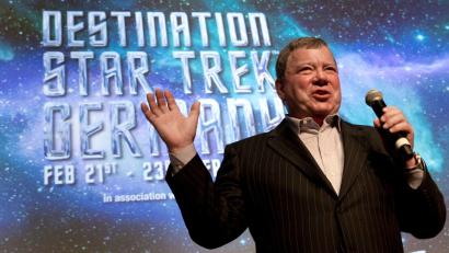 Bild: Frank Rumpenhorst/dpa
Der 95-jährige „Star Trek“-Schauspieler William Shatner hat einen Debüt-Auftritt mit seiner Heavy-Metal-Band The *uckers angekündigt. (Archivbild)