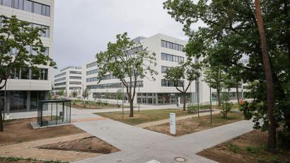Bild: Daniel Löb/dpa
Mit dem Modul 8 ist der Siemens Campus Erlangen nach mehr als zehnjähriger Planungs- und Bauzeit fertiggestellt.