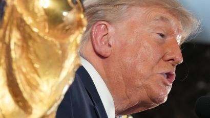 Bild: Jacquelyn Martin/AP/dpa
Auch Donald Trump hielt die englische Taktik im WM-Halbfinale für fragwürdig.