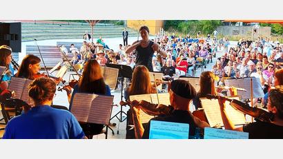 Bild: Georg Lang
Vom sanften Soundtrack „Forest Gump“ bis zu den klangprägenden Bläsern von „Tropical Trumpets“ beeindruckte das OGO-Orchester unter Leitung von Katrin Schäufl das Publikum beim Schulkonzert.