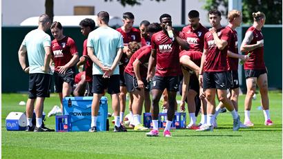 Bild: Sven Hoppe/dpa
Der FC Augsburg ist seit einer Woche im Training. (Archivbild)