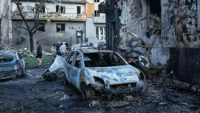 Bild: Efrem Lukatsky/AP/dpa
Russland hat die ukrainische Hauptstadt Kiew erneut massiv mit Raketen angegriffen.