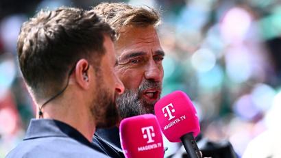 Bild: Tom Weller/dpa
Thomas Müller (links) und Jürgen Klopp hievten das Expertentum während der WM auf eine neue Stufe.