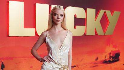 Bild: Chris Pizzello/Invision /AP/dpa
Anya Taylor-Joy spielte ebenfalls die Hauptrolle in dem Action-Film „Furiosa: A Mad Max Saga“. (Archivbild)
