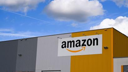 Bild: Wolf von Dewitz/dpa
Blick auf eine Dortmunder Logistikhalle von Amazon. (Archivbild)