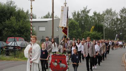 Bild: Konrad Rosner
Einen stattlichen Kirchenzug mit 21 Vereinen gab es zum Jubiläum des Kleintierzuchtvereins Plößberg.