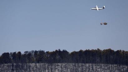 Bild: Thibaud Moritz/AFP/dpa
Im Süden Frankreichs kämpft die Feuerwehr weiter gegen Waldbrände.