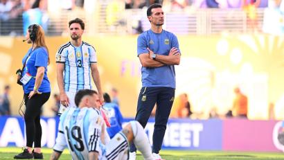 Bild: Tom Weller/dpa
Lionel Scaloni nimmt die Finalniederlage emotional sehr mit.
