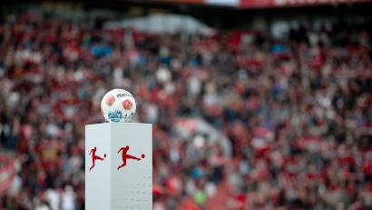 Bild: Fabian Strauch/dpa
Die Fußball-Bundesliga startet am 28. August in die neue Saison. (Archivbild)