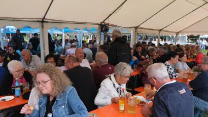 Archivbild: Fred Lehner
Essen, trinken, gute Unterhaltung bietet das Bürgerfest am Samstag, 25. Juli ab 15 Uhr in der „Mühlpaint“.