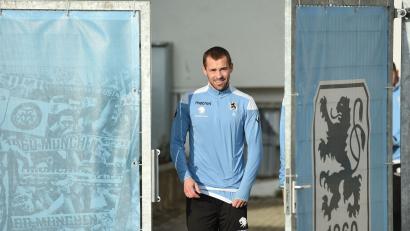 Bild: Andreas Gebert/dpa
Weber will wie 2018 erneut aus der Regionalliga aufsteigen. (Archivbild)