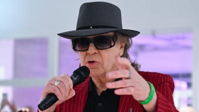 Bild: Bernd Weißbrod/dpa
Udo Lindenberg muss seine krankheitsbedingte Auszeit verlängern und hat einen Termin in Calw abgesagt. (Archivfoto)