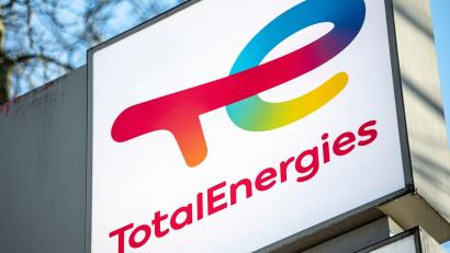 Bild: Fabian Sommer/dpa
Der Energie-Konzern Total deckelt an seinem französischen Tankstellennetz erneut die Spritpreise (Archivbild).