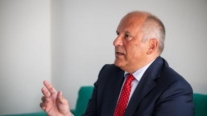 Bild: Hannes P. Albert/dpa
Hessens Innenminister will von erweiterten Abschiebemöglichkeiten Gebrauch machen. (Archivbild)