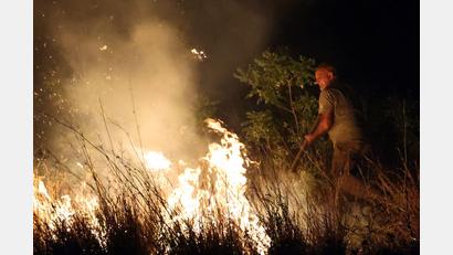 Bild: Alberto Lo Bianco/IPA via ZUMA Press/dpa
Auf Sizilien weiten sich die Waldbrände aus. (Archivbild)