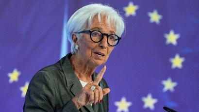 Bild: Michael Probst/AP/dpa
EZB-Präsidentin Christine Lagarde betont angesichts der vielen Krisen und Konflikte immer wieder die Handlungsfähigkeit der Notenbank.