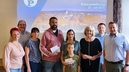 Bild: Jürgen Masching
Die Gewinner aus Pressath mit den anwesenden Stadträten und Bürgermeister Andreas Reindl.