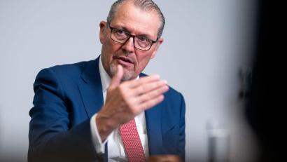 Bild: Sebastian Gollnow/dpa
Arbeitgeberpräsident Dulger: „Die Bundesregierung muss jetzt schnell handeln.“
