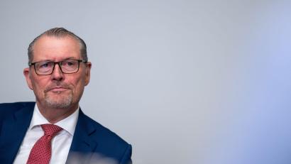 Bild: Sebastian Gollnow/dpa
Arbeitgeberpräsident Rainer Dulger Dulger sieht bei den politischen Rändern mit extrem rechts und extrem links „keine Lösungsansätze“. 