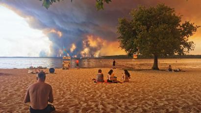Bild: Maximilien Lamy/AFP/dpa
Noch ist der beliebte Urlaubsort Lacanau nicht direkt von dem Waldbrand bedroht.