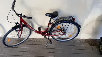 Symbolbild: POK Dirnberger, PI Schwandorf
Der Eigentümer dieses Fahrrades wird gebeten, sich bei der Polizeiinspektion Schwandorf zu melden.