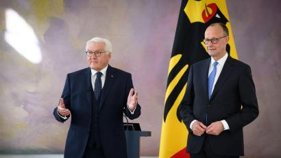 Bild: Bernd von Jutrczenka/dpa
Zur Umbildung des Kabinetts ist als Nächstes der Bundespräsident gefragt. (Archivbild)