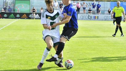 Bild: Hubert Ziegler
Tim Baierlein (links) hatte die besten Torchancen für die DJK Ammerthal gegen den TSV Kornburg.