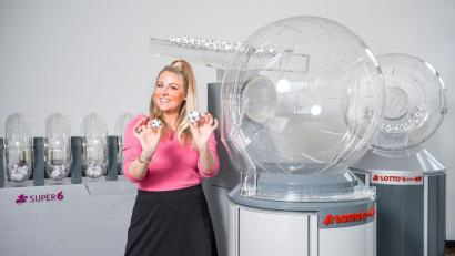 Bild: Oliver Dietze/dpa
Der Lotto-Jackpot ist schon lange nicht mehr geknackt worden. (Symbolbild)