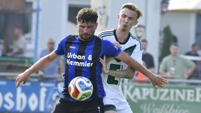 Bild: Hubert Ziegler
In der ersten BFV-Pokal-Runde hatte die SpVgg SV Weiden (links Josef Rodler) die DJK Ammerthal ausgeschaltet. Nun geht es für die Weidener in der zweiten Runde gegen den Regionalligisten SpVgg Ansbach.