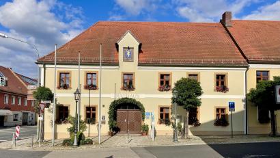 Bild: Gerhard Krones
Alle Fraktionen im Schnaittenbacher Stadtrat stimmen dem Haushaltsentwurf 2026 zu. Er ist ein Spagat zwischen notwendigen Leistungen und knappen Finanzmitteln.