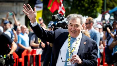 Bild: Kristof Van Accom/BELGA/dpa
Eddy Merckx traut Tadej Pogacar mehr als fünf Toursiege zu. (Archivbild)