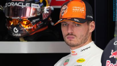 Bild: Darko Bandic/AP/dpa
Die Laune von Max Verstappen ist mal wieder im Keller.