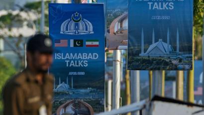 Bild: Anjum Naveed/AP/dpa
Von pakistanischen Sicherheitskreisen heißt es, die USA könnten eine Bodenoffensive im Iran starten. (Symbolbild)