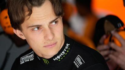Bild: Darko Bandic/AP/dpa
Oscar Piastri ist auf Carlos Sainz wirklich nicht gut zu sprechen.